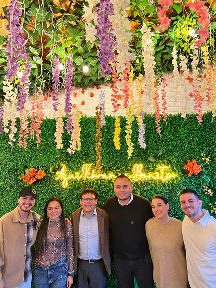 Members of Empleos Petroleros (founder Astrid Gómez, second from the left) meet for coffee.